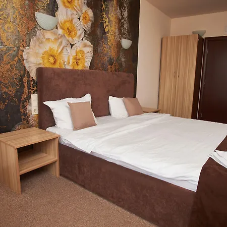 Hotell Flamingo 3*
